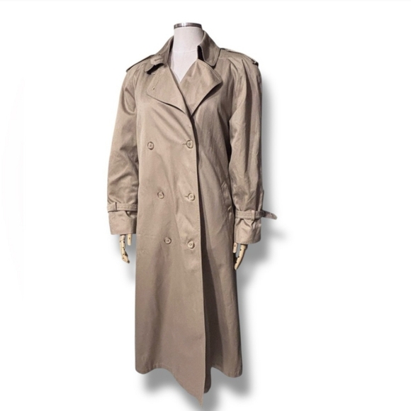 London Towne Jackets & Blazers - LONDON TOWNE Tan Double Breasted Trench Coat VINTAGE